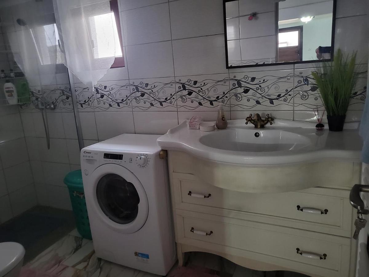 Апартаменты Apartament Cu Terasa Si Gratar Сату-Маре Экстерьер фото